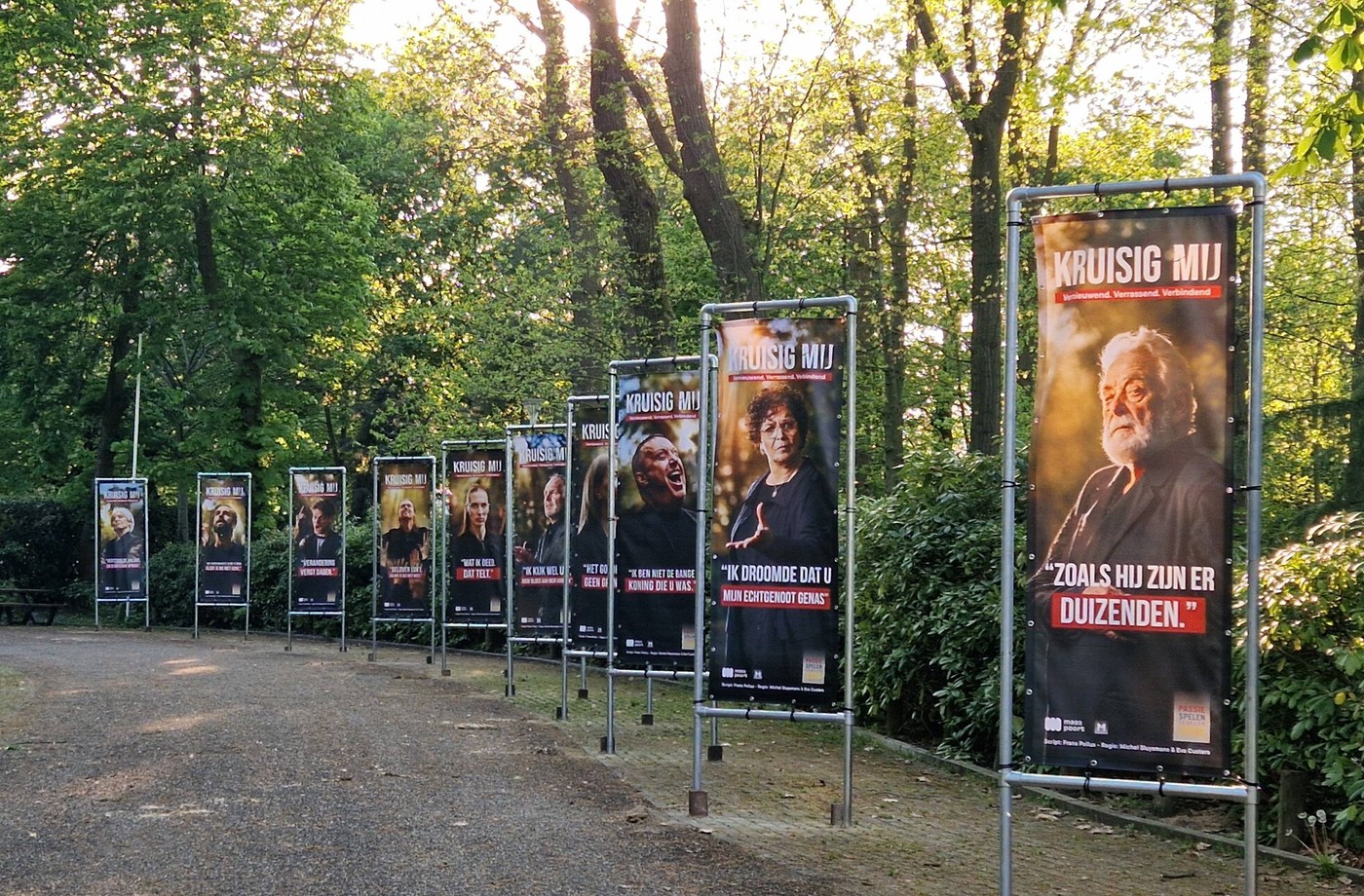 Passiespelen Tegelen - sfeerfoto van het theaterspektakel